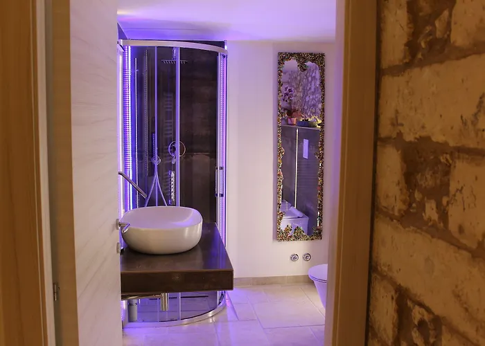 Konukevi Il Trappeto